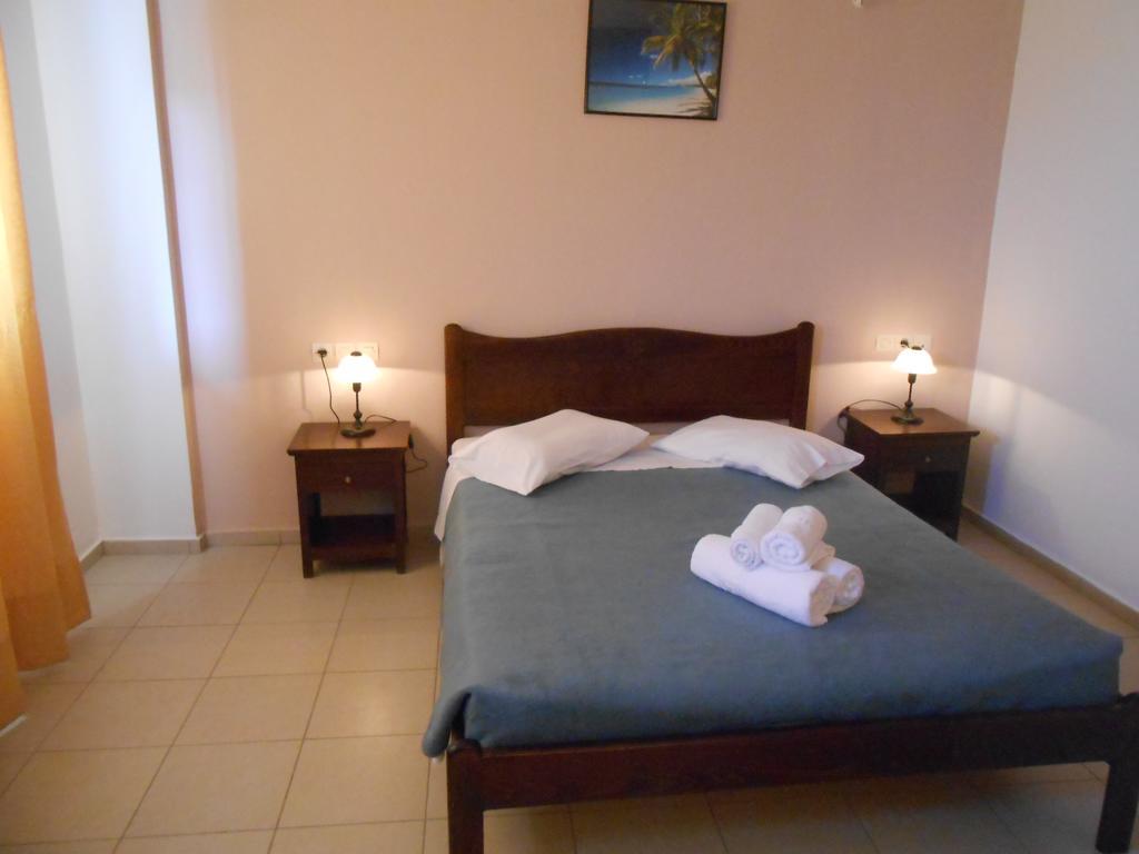 Frosso'S Apartments Kokkini Hani Bagian luar foto