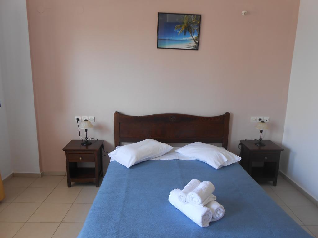 Frosso'S Apartments Kokkini Hani Bagian luar foto